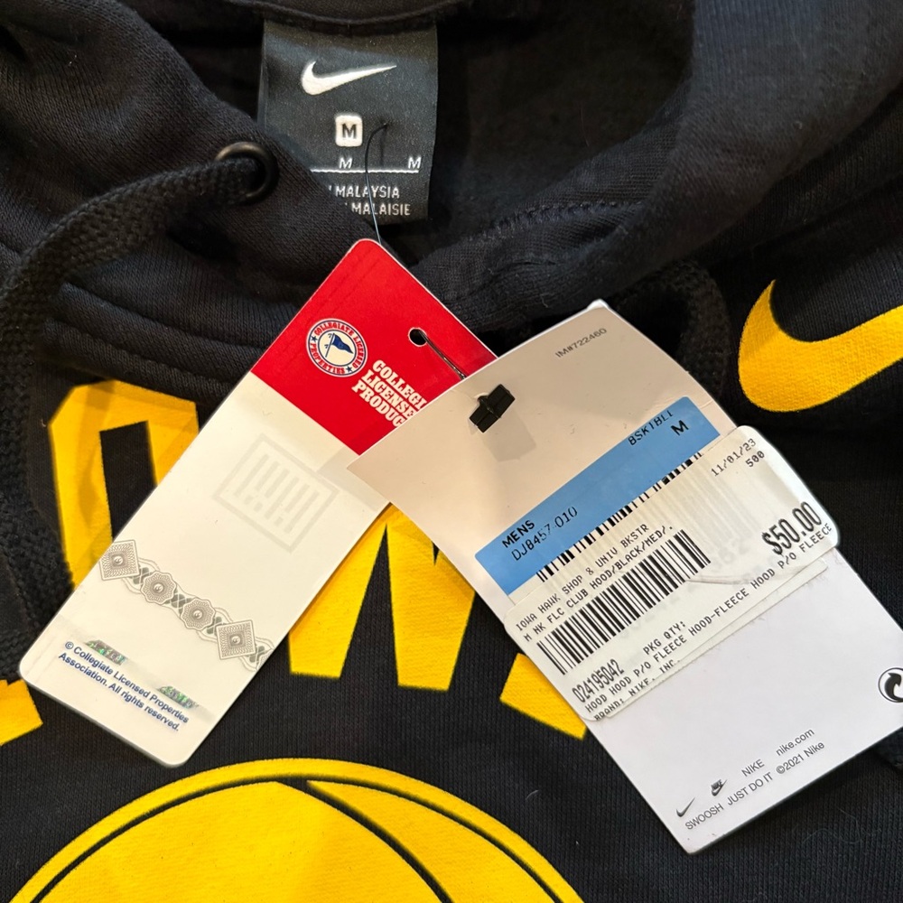 NWT, Men’s Nike University of lowa Hawkeyes Basketball Club Fleece Hoodie, Sz M - Picture 11 of 12